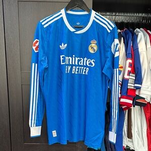 Jude Bellingham Real Madrid adidas 2025/26 Authentic Long Sleeve Jersey - Blue